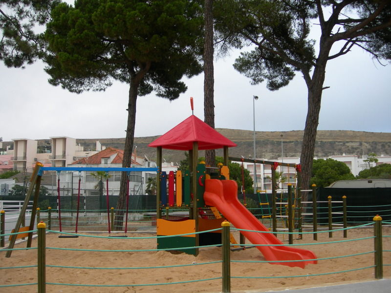 Hotel Parque De Campismo Orbitur Costa De Caparica Esterno foto