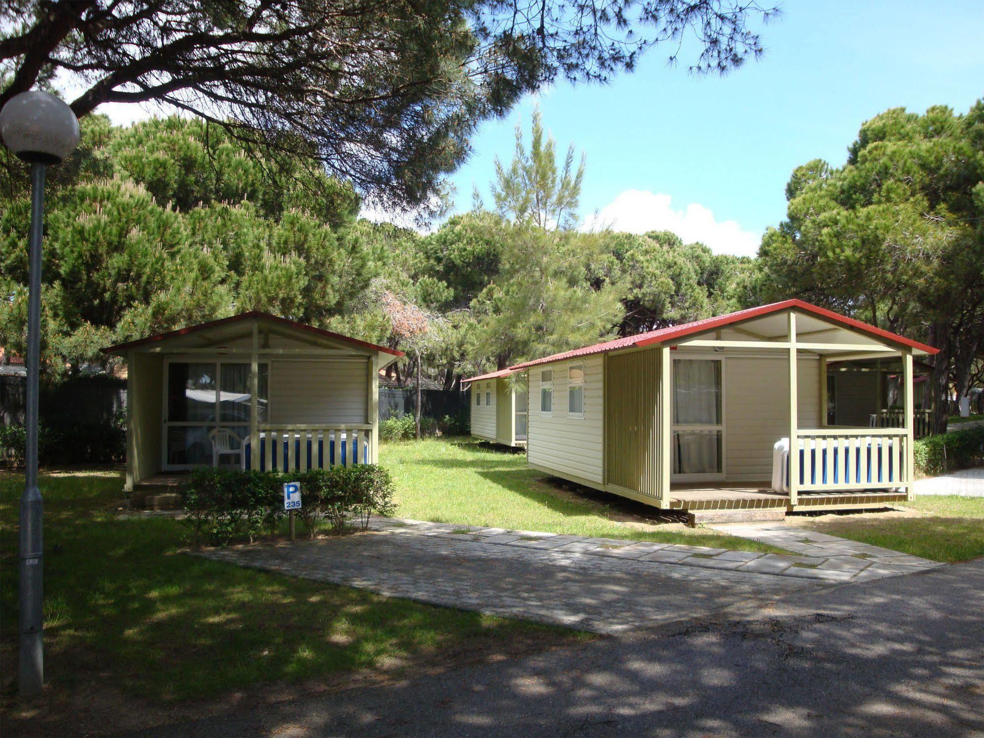 Hotel Parque De Campismo Orbitur Costa De Caparica Esterno foto